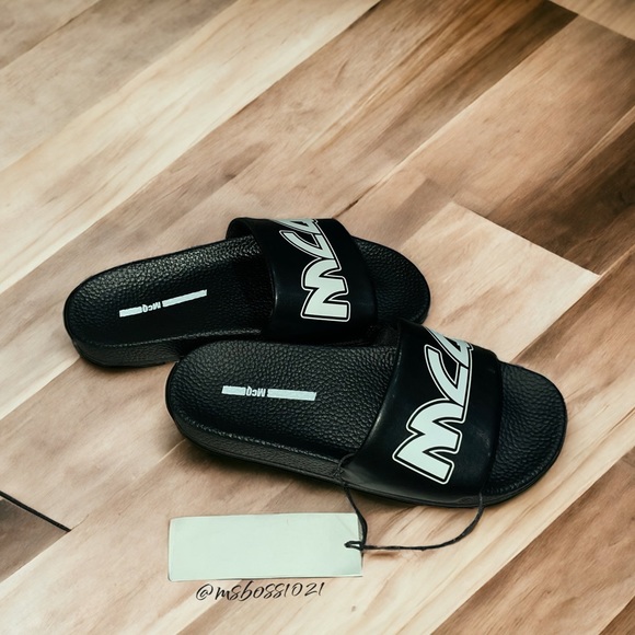 MCQ ALEXANDER MCQUEEN Logo Slides NEVER WORN - Picture 2 of 4